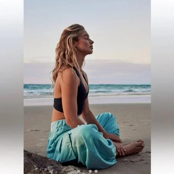 NWT Free People Final Stretch pants size- LARGE - Picture 2 of 6